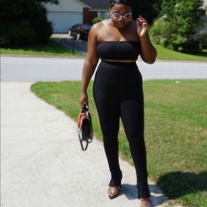 TRISHA BANDEAU TOP AND LEGGINGS SET
